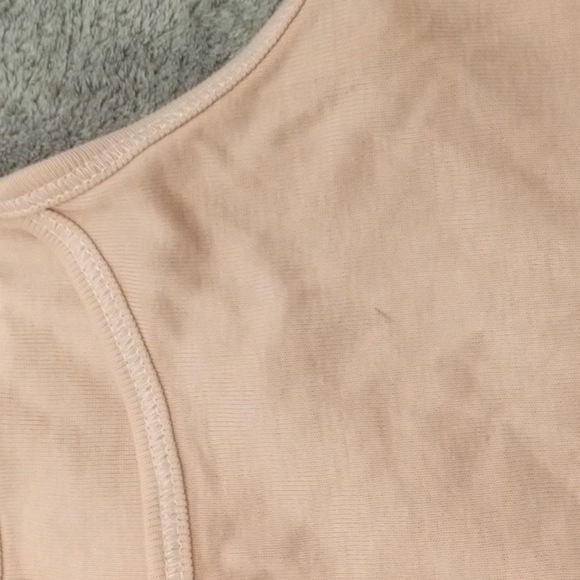 Brandy Melville cute pink Cami with bow 💕 - Picture 4 of 7